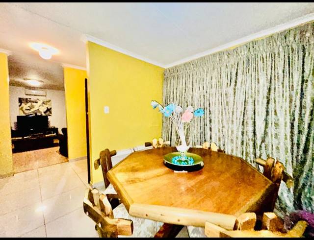 3 BEDROOM HOUSE FOR SALE IN VANDERBIJLPARK CE 4